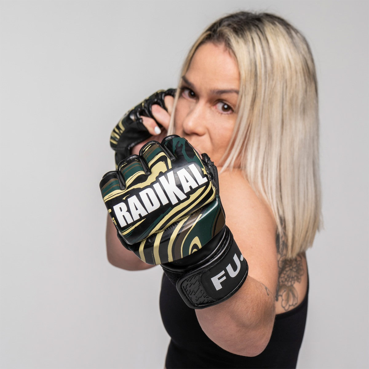 Guanti MMA Radikal Pollice Protetto
