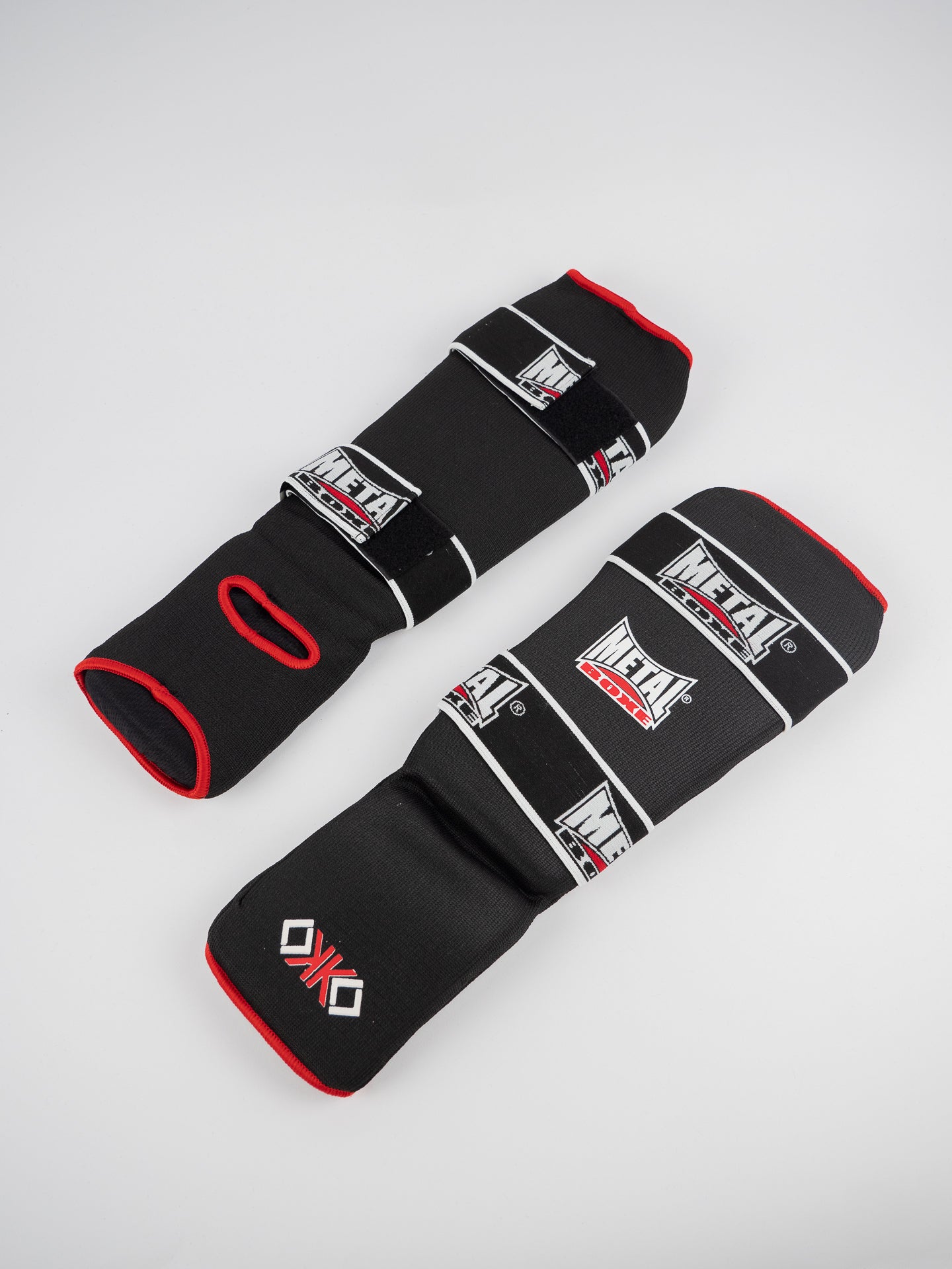 Protège-tibia avec protège-pied OKO Black – Confort et Protection Supérieure