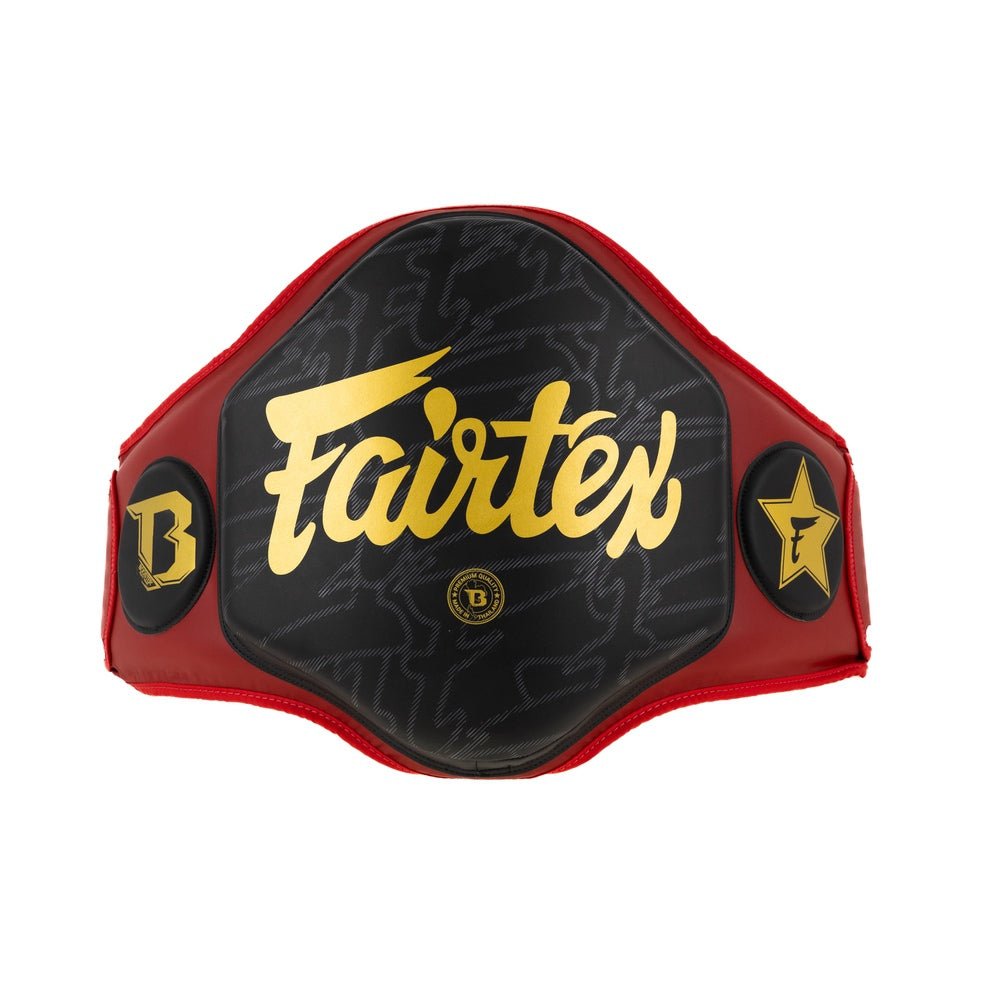 Červený pásek FXB Fairtex ze syntetické kůže pro bojové sporty