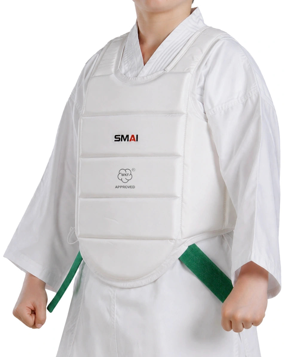 Corpetto protettivo SMAI U14 per karate omologato WKF per competizioni giovanili.