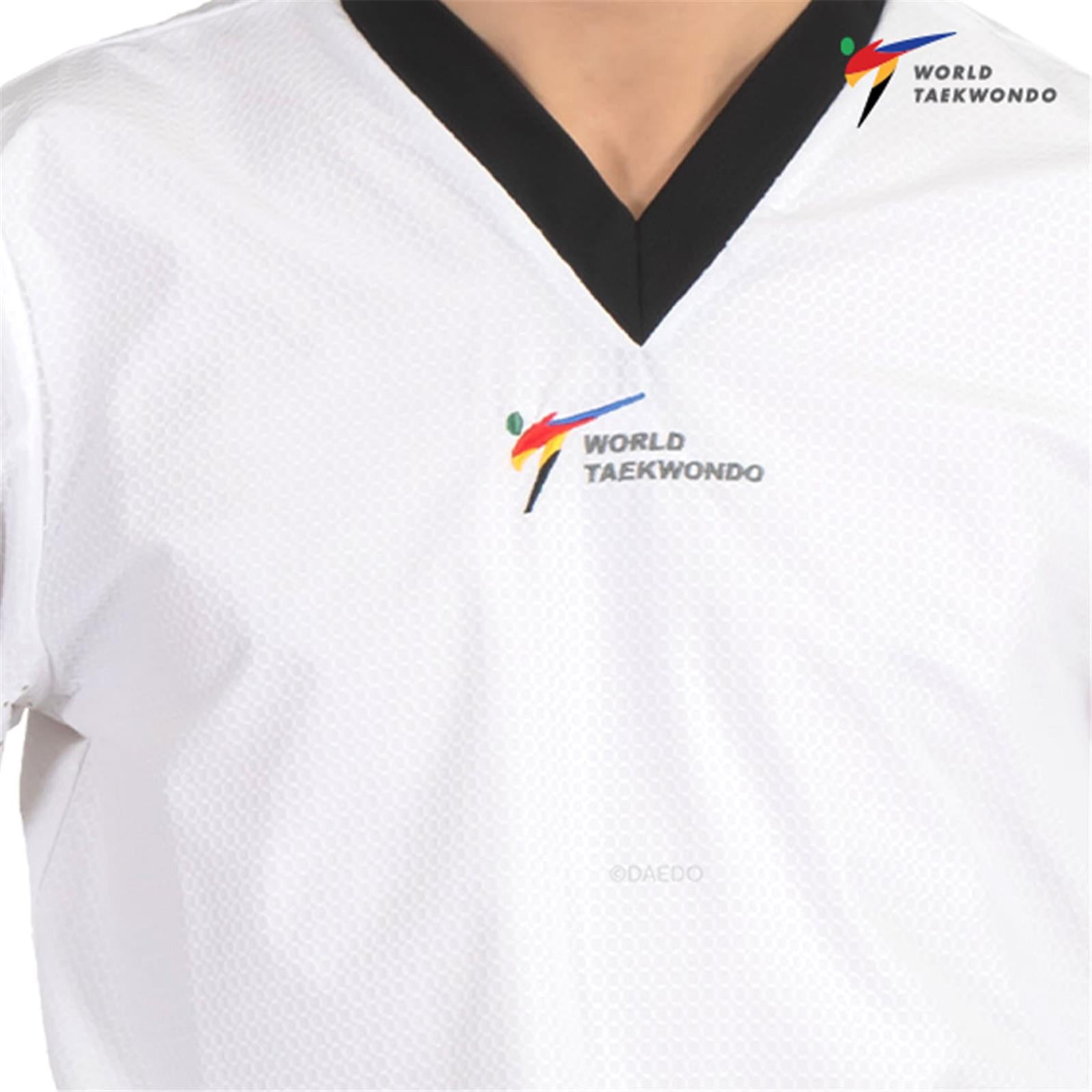 Dobok mit schwarzem Kragen Daedo Neue Wettkampfversion