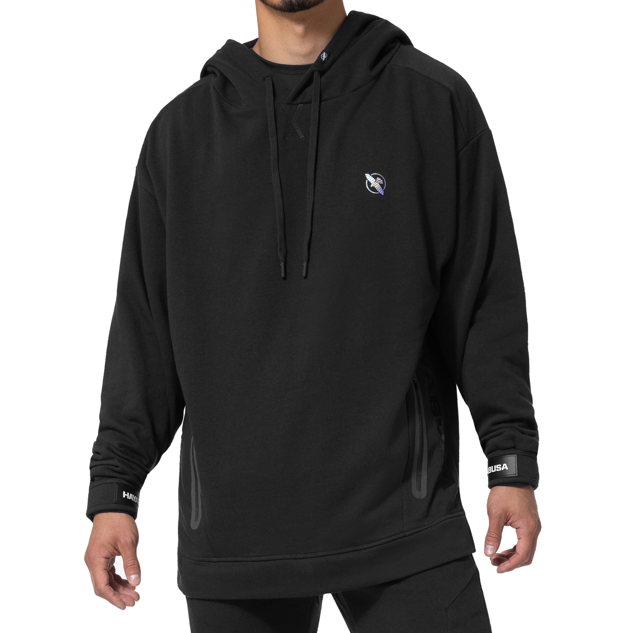 Vista frontale completa della felpa con cappuccio Hayabusa Midweight Pullover nera, con coulisse piatte e tasche anteriori saldate