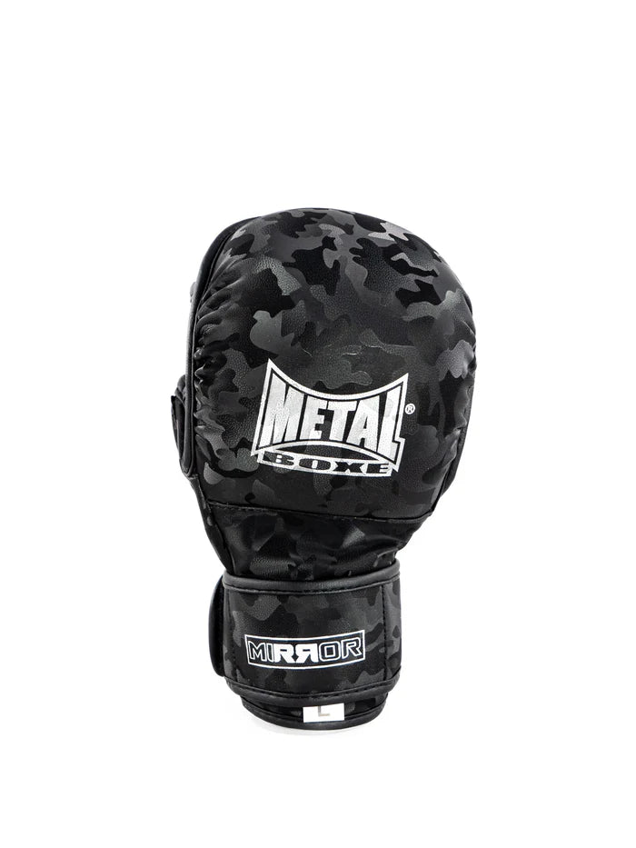 Vista frontale guanti MMA Sparring Mirror Metal Boxe neri, imbottitura nocche