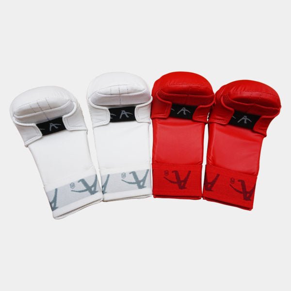 Arawaza-Karate-Handschuhe, weiß und rot, WUKF-zugelassen, Handflächenansicht