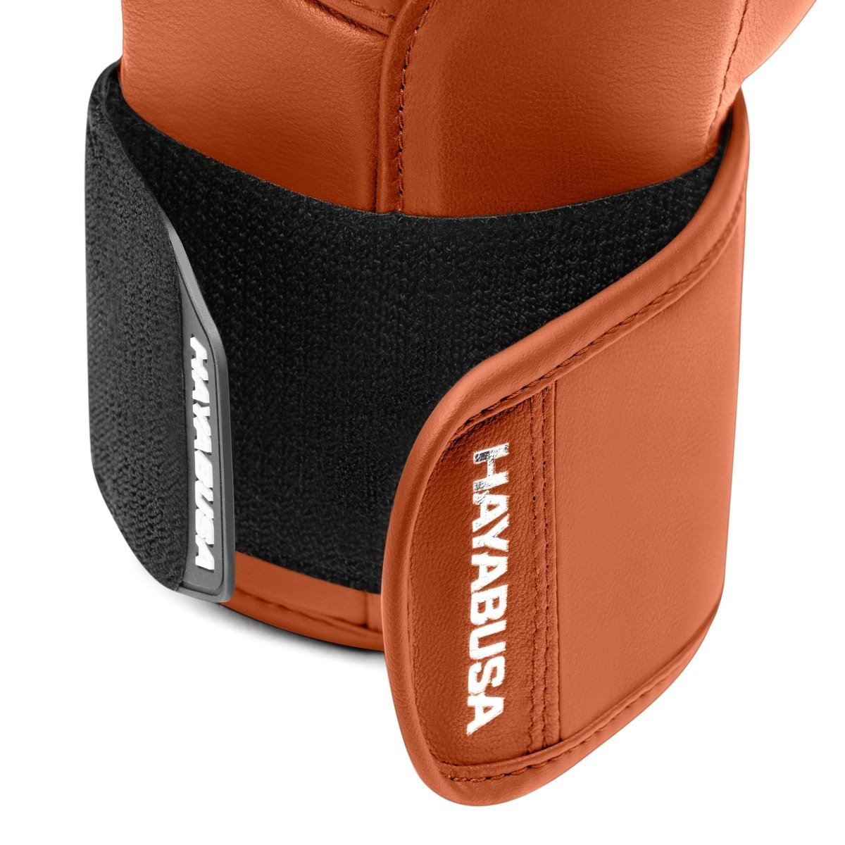 Vista frontal da luva laranja Hayabusa T3 Kanpeki