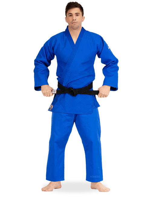 Judogi Daedo Elite blau 690 g/m² Vorderansicht für Profisportler und offizielle Wettkämpfe.