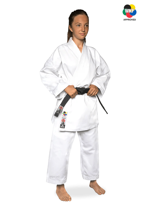 Karategi Daedo Shodan schválil střední model WKF pro Kata a Kumite.
