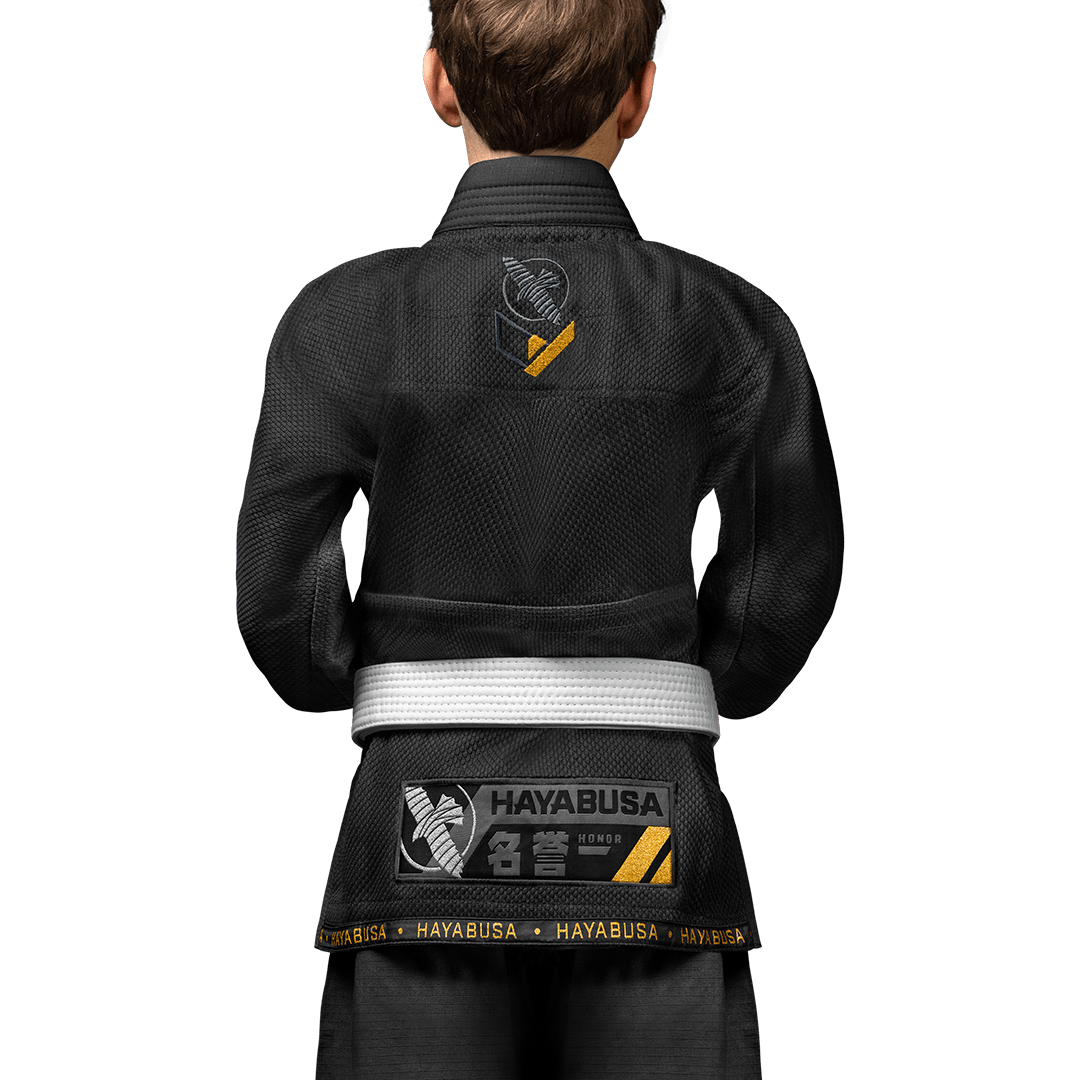 Zadní pohled na Hayabusa černá Gi pro děti, odolná zlatá tkanina