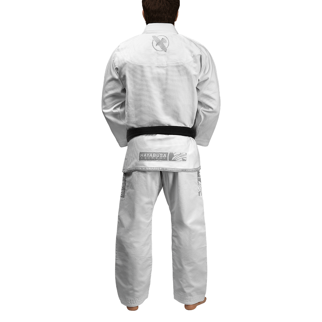 Rückansicht des Hayabusa White Gi, leichtes und athletisches Design