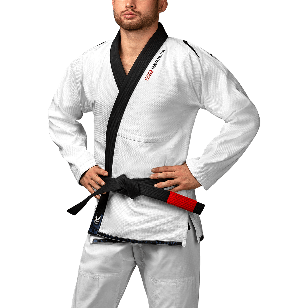 Tampak depan kimono BJJ Hayabusa Marvel Venom berwarna putih dengan bordiran symbiote dan patch resmi