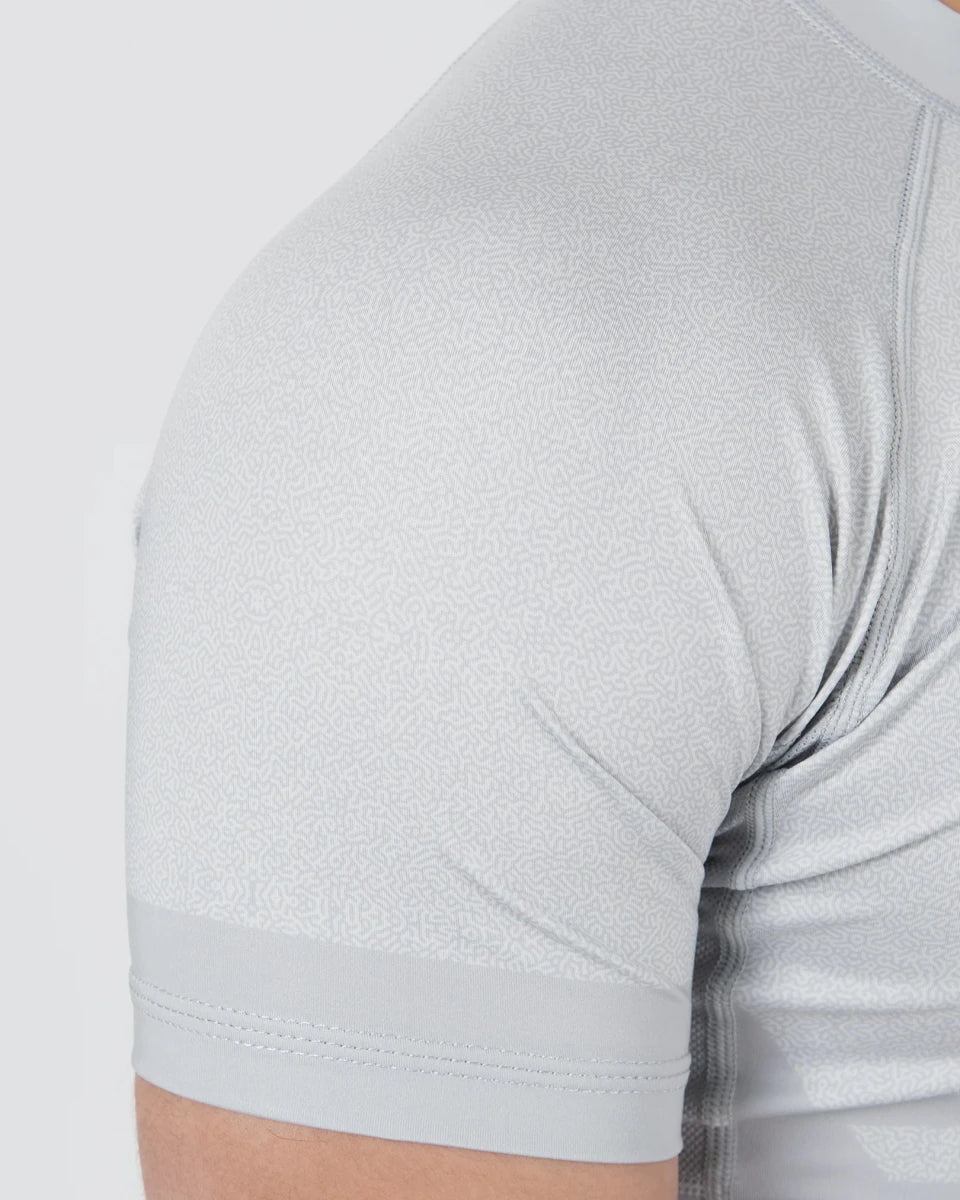 Detalhe das costuras planas reforçadas para evitar irritações no Kingz Ghost