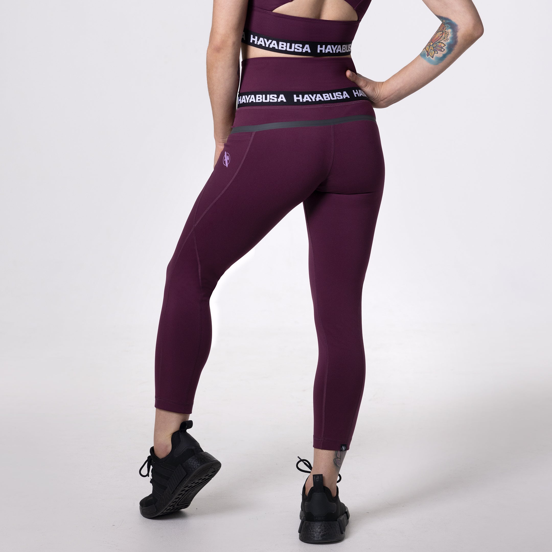 Vista posteriore dei leggings 3/4 Hayabusa color vinaccia, tessuto buttery soft