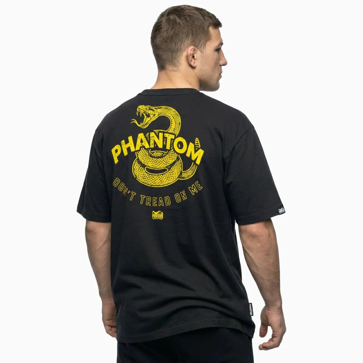 Zadní pohled na atletické tričko Phantom Don't Tread On Me se žlutou grafikou Gadsden Snake