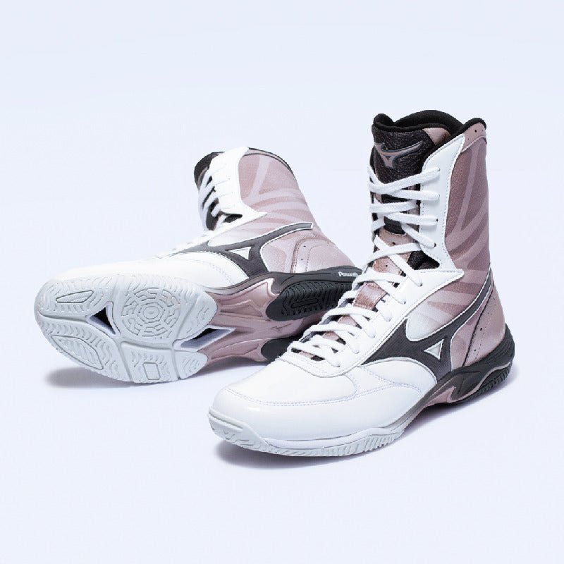Mizuno Wave Monster Naoya Inoue Boxschuhe in Weiß.