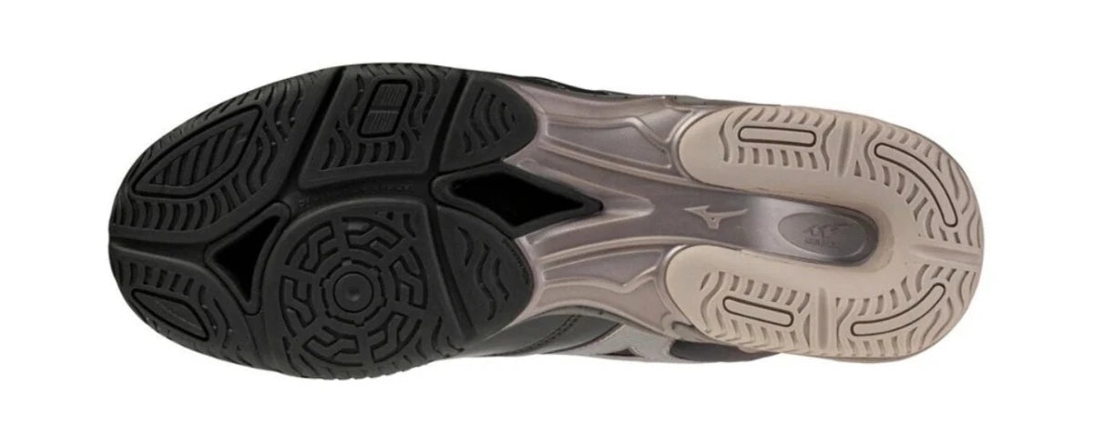 Technische Sohle mit Wave-Dämpfung für schwarzen Boxschuh.