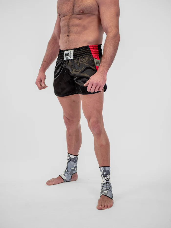 Dettaglio laterale pantaloncini Muay Thai Metal Boxe Kick Pro uomo libertà di movimento