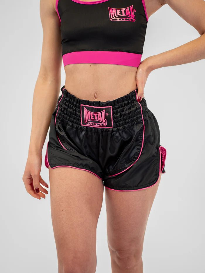 Hauptansicht von vorn Muay Thai Shorts Damen Metal Boxing Siam schwarz lila