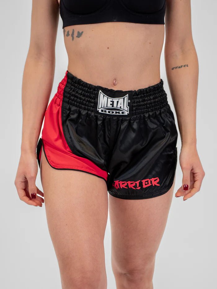 Vedere frontală Pantaloni scurți de Kickboxing și Muay Thai Metal Boxing Warrior negru roșu