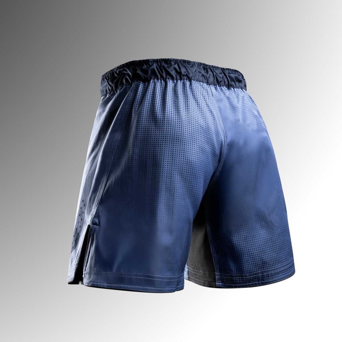 Vue arrière du short bleu Hayabusa Core Mid-Thigh MMA en tissu indéchirable pour No-Gi