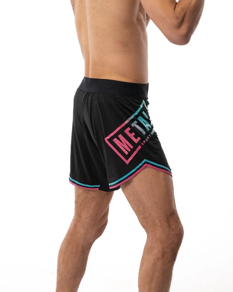 Voordetail van de Metal Boxing Miami Vibe-short richt zich op materialen en grafische afwerkingen