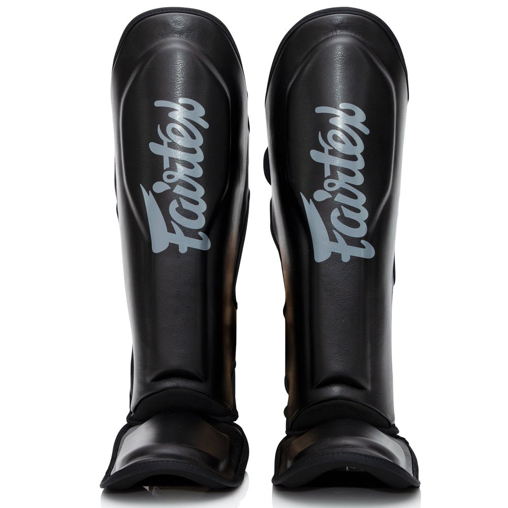 FXB Fairtex total Black professionelle Schienbeinschoner aus hochwertigem Kunstleder