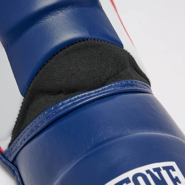 Detail des Fußschutzes der Leone Color Block Schienbeinschoner