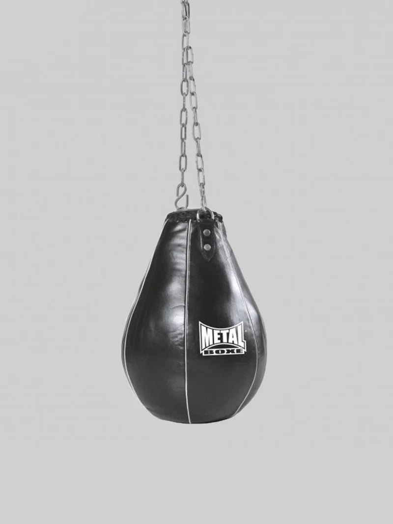 Vue de face de la poire de boxe en cuir noir Metal Boxing Corn Pear pour l'entraînement des crochets et des uppercuts