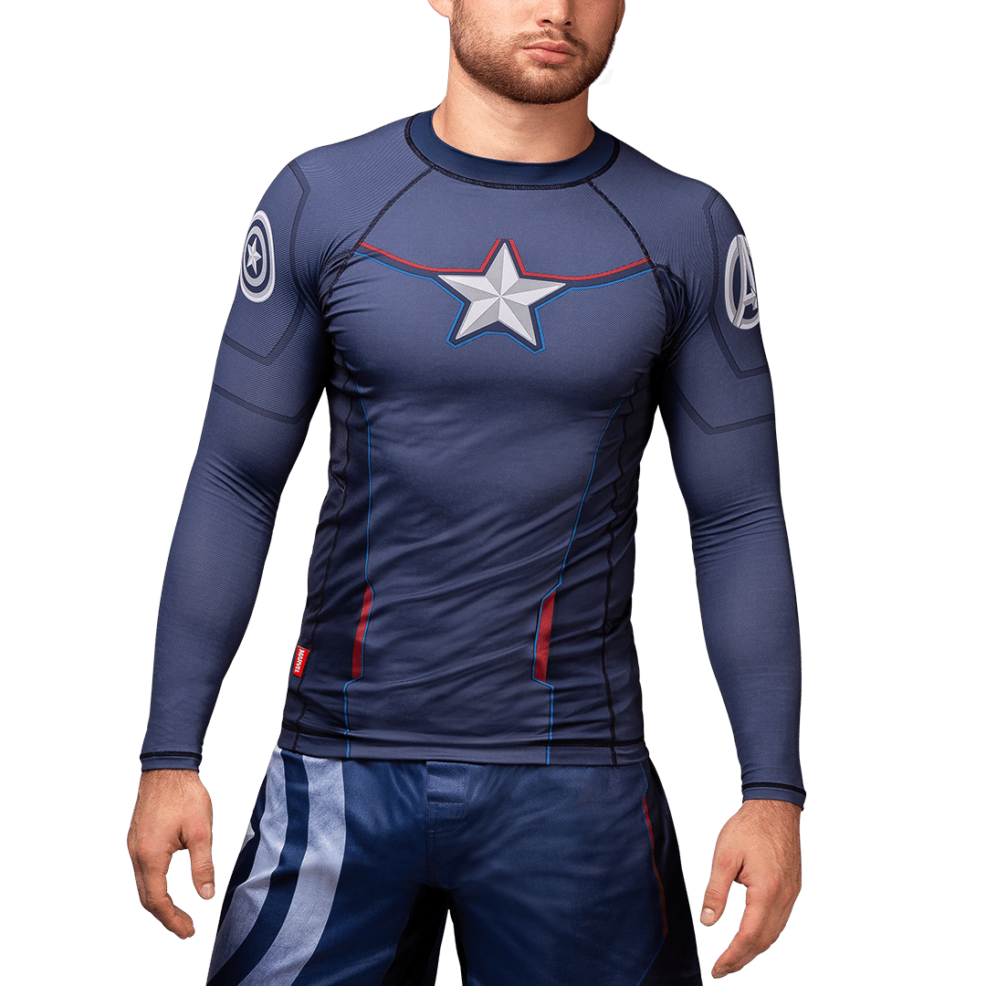 Vooraanzicht van de Hayabusa Marvel Captain America rashguard met lange mouwen en sterontwerp