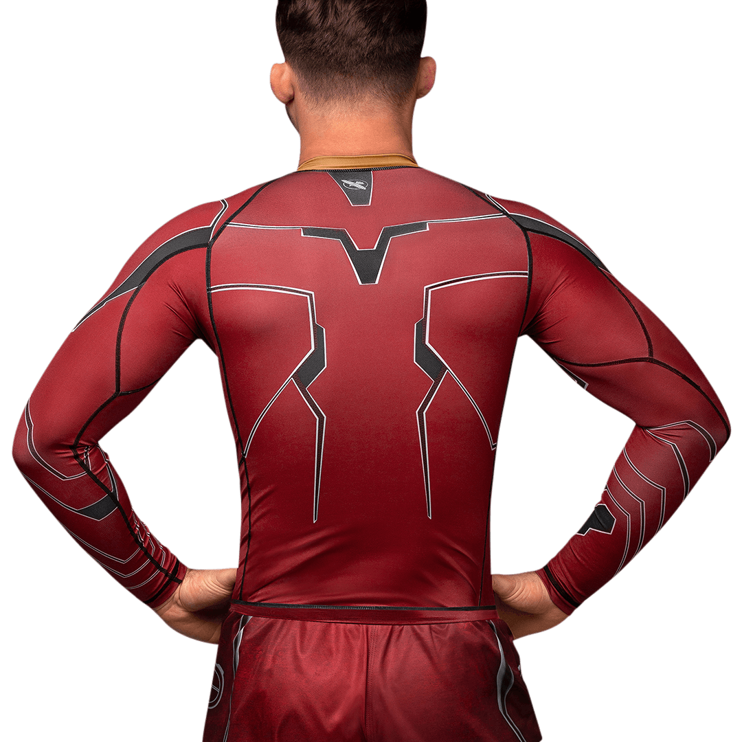 Zadní pohled na Iron Man Hayabusa rashguard, plná kompresní ochrana pro BJJ a MMA