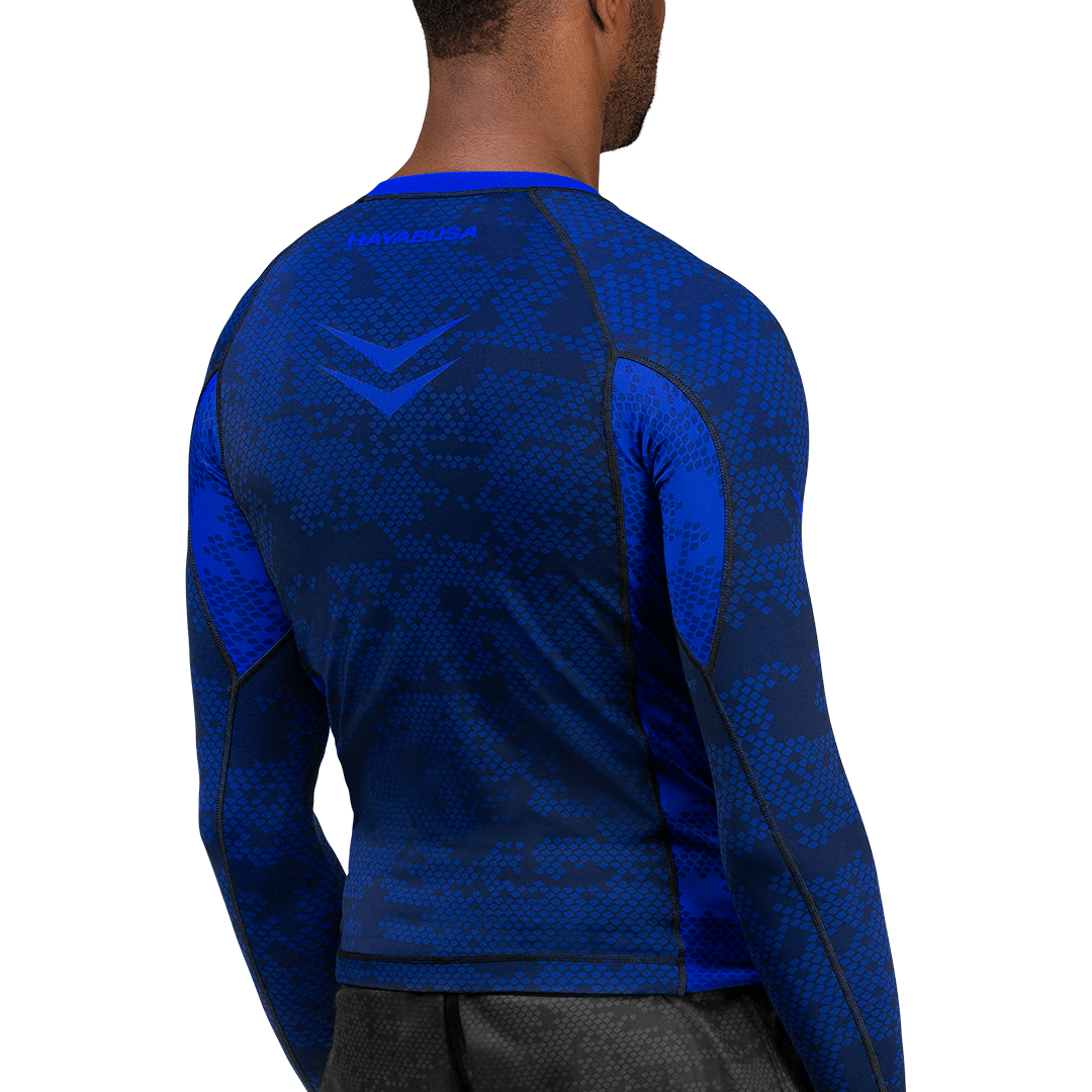 Tampak belakang Rashguard Hayabusa Peringkat biru, perlindungan penuh dengan lengan panjang