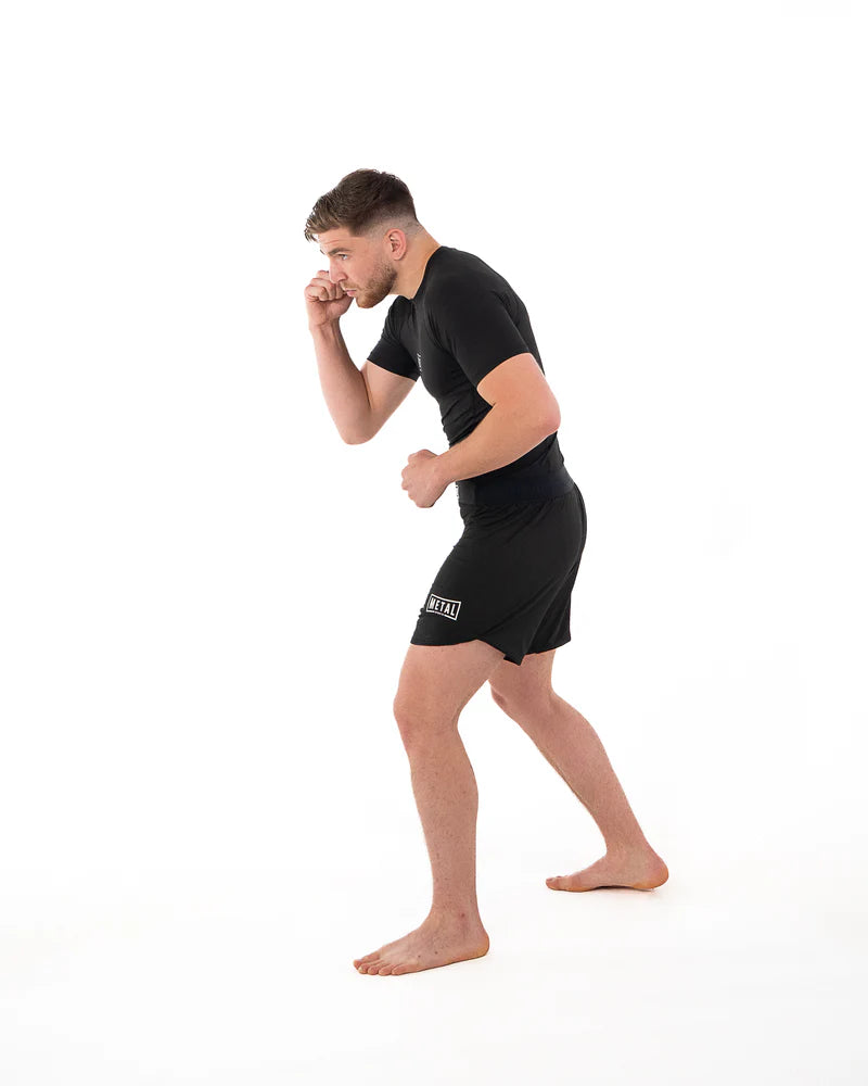 Dettaglio inserti traspiranti laterali e cuciture piatte rashguard Metal Boxe nera