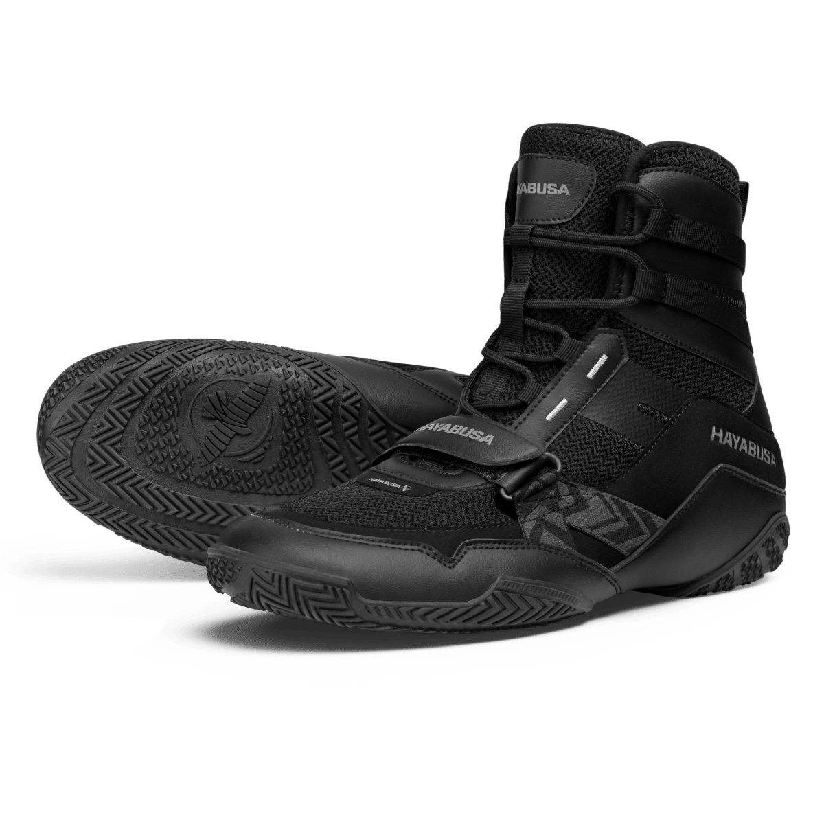 Paar schwarze Hayabusa Strike Boxschuhe mit klassischem und professionellem Design