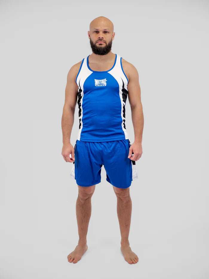 Set de competiție de box cu vedere frontală, maiou și pantaloni scurți albastru Metal Boxing