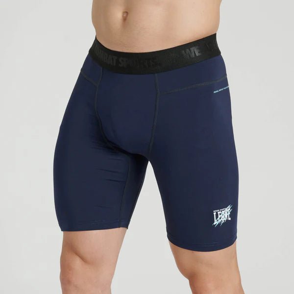 Vue de face du short de compression bleu Leone Primal Instinct