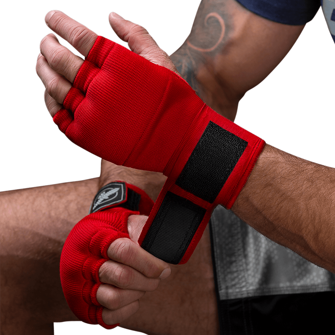 Roter Hayabusa Quick Wrap Liner, getragen mit einem entspannten Band im mexikanischen Stil