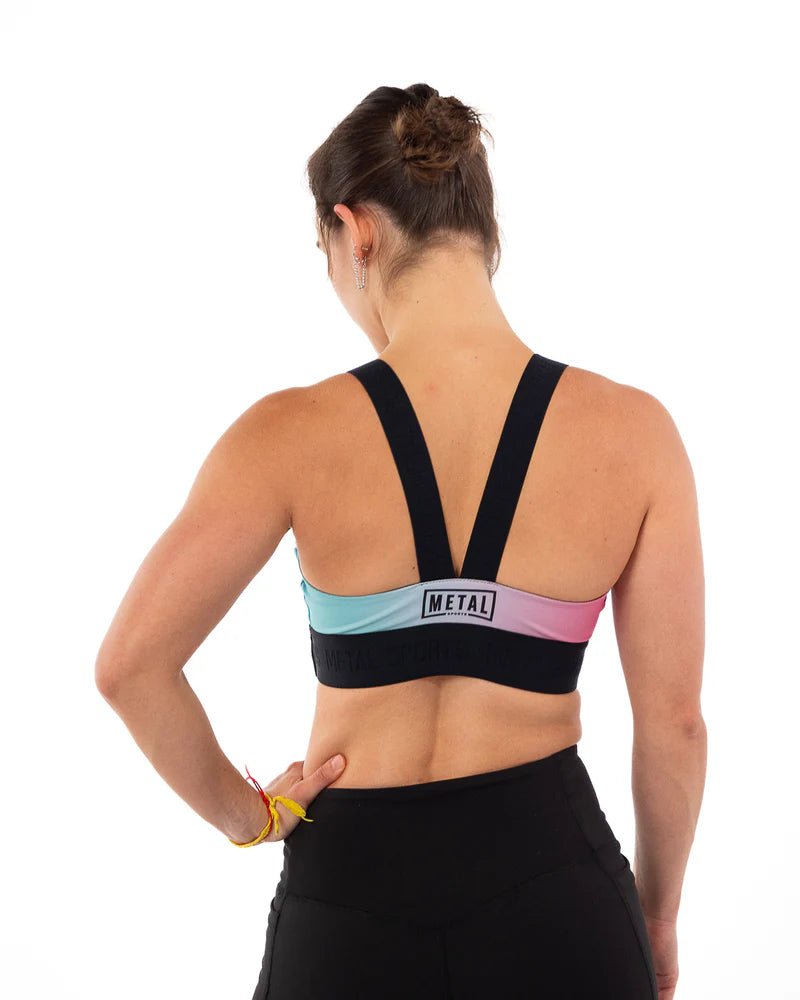 Rückansicht des Desert Storm Miami Vibe Metal Boxing BH, Kreuz- und Stützdetail
