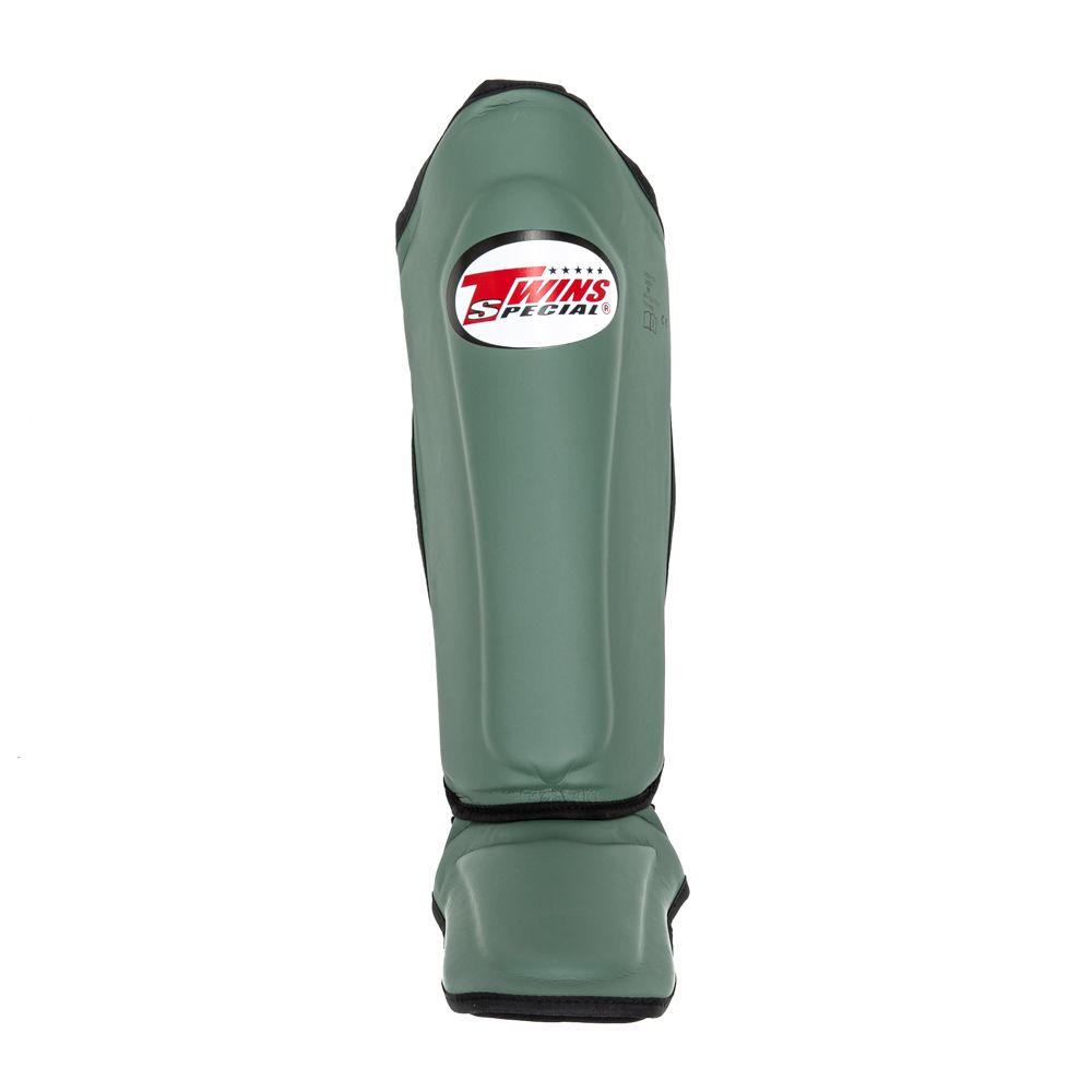 Paratibia Twins Muay Thai