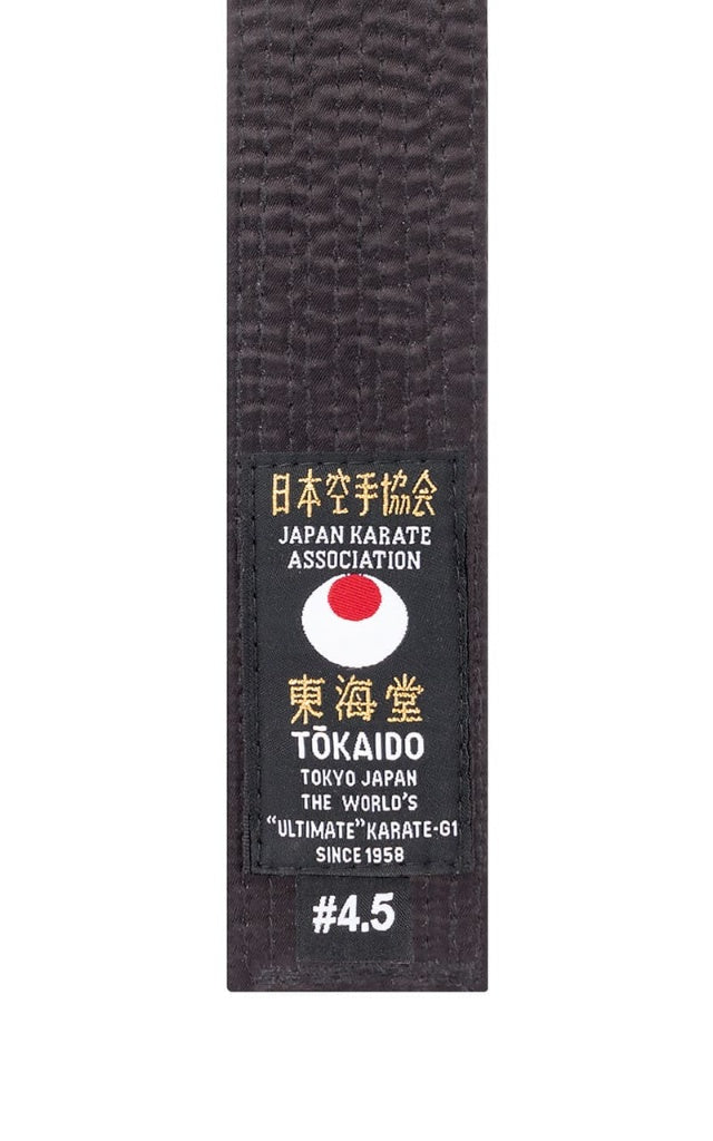 Cinture Tokaido professionali per Karate con ricami personalizzati e dettagli dell'etichetta originale giapponese.
