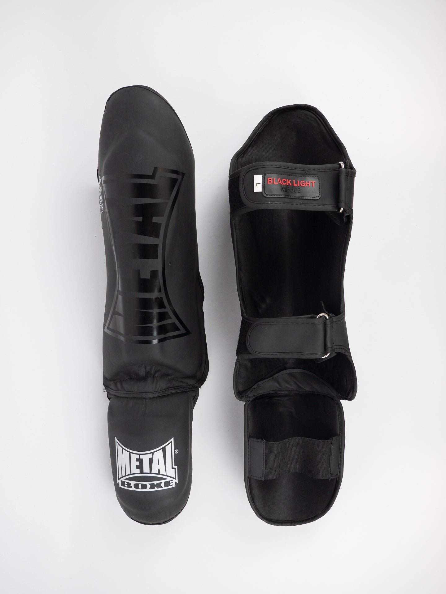 Protège-tibia avec protège-pied Black Light – Légèreté et protection anatomique