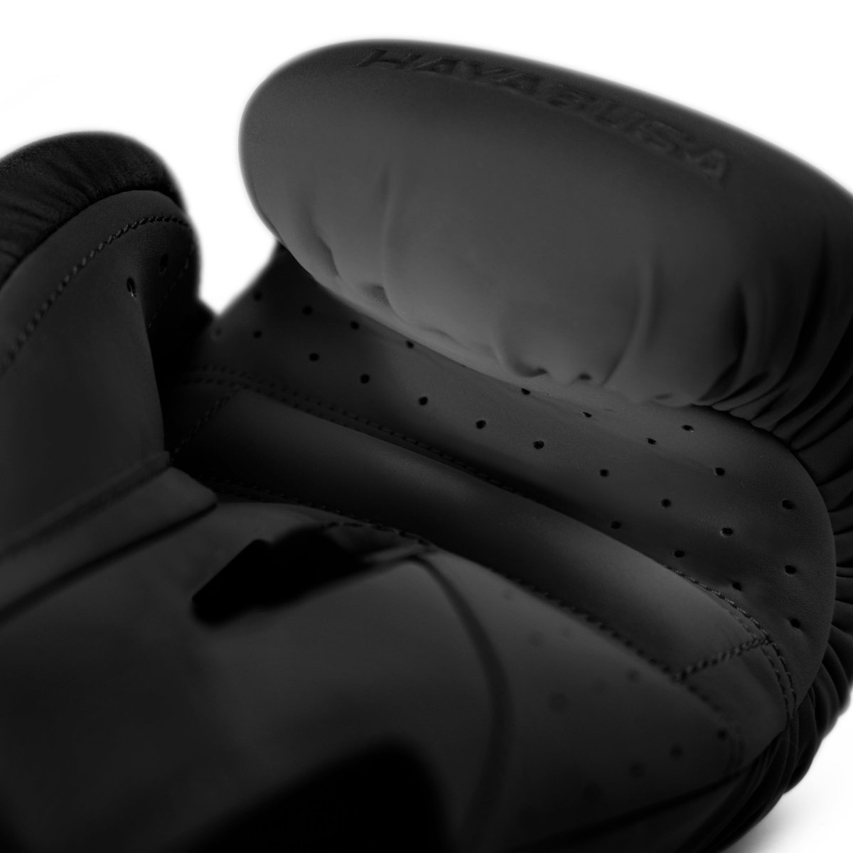 Détail du système de fermeture Dual-X sur les gants de boxe noirs Hayabusa T360