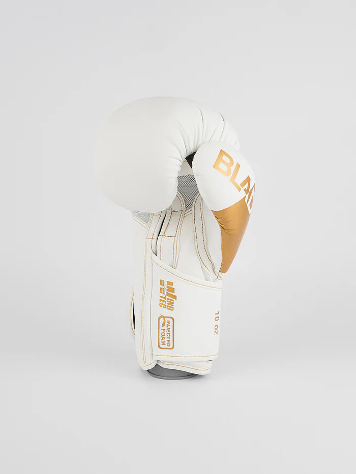Dettaglio palmo ventilato WindTec guantoni Blade bianco oro