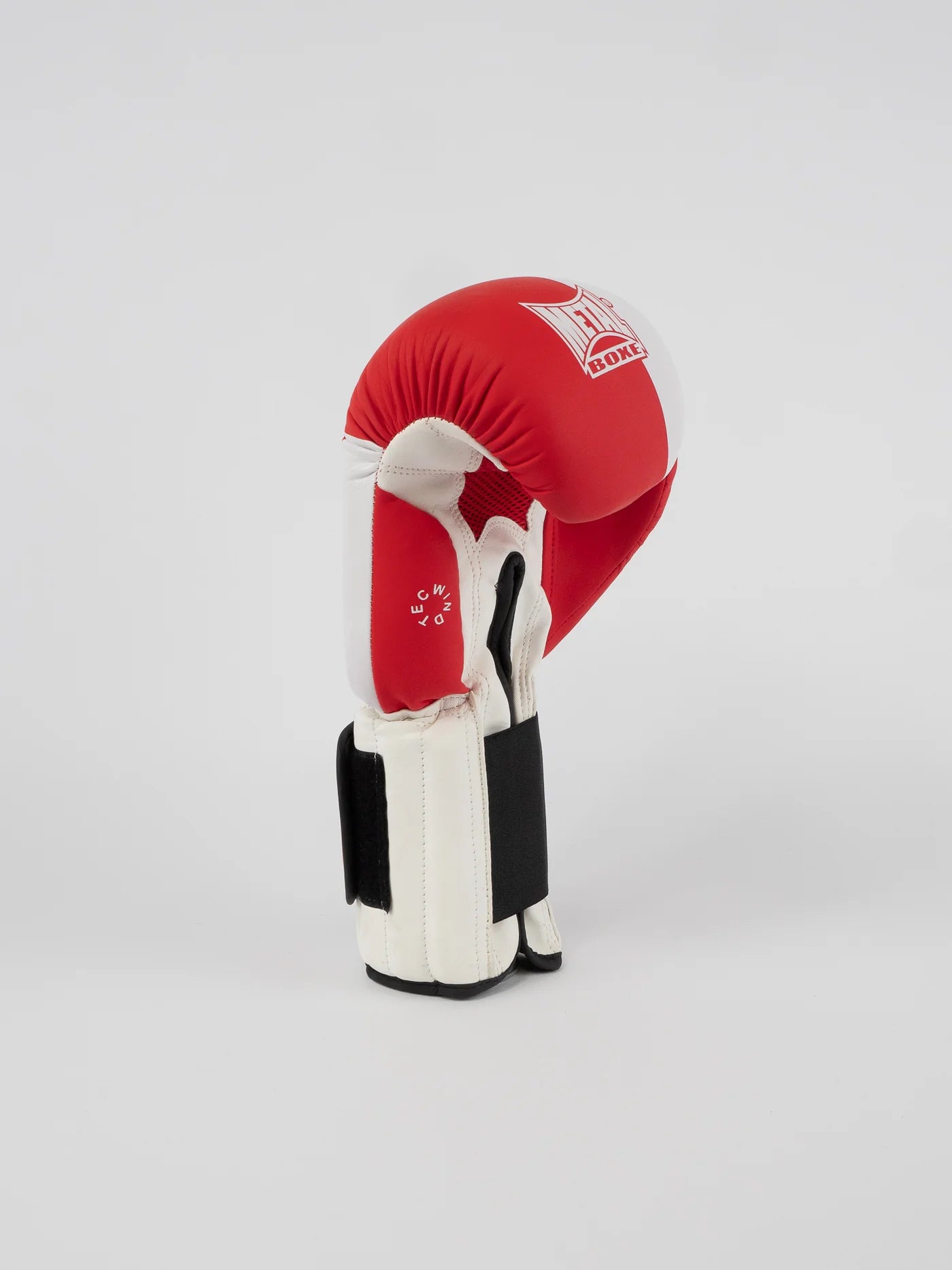 Dettaglio ventilazione mesh guantoni Metal Boxe Savate rossi