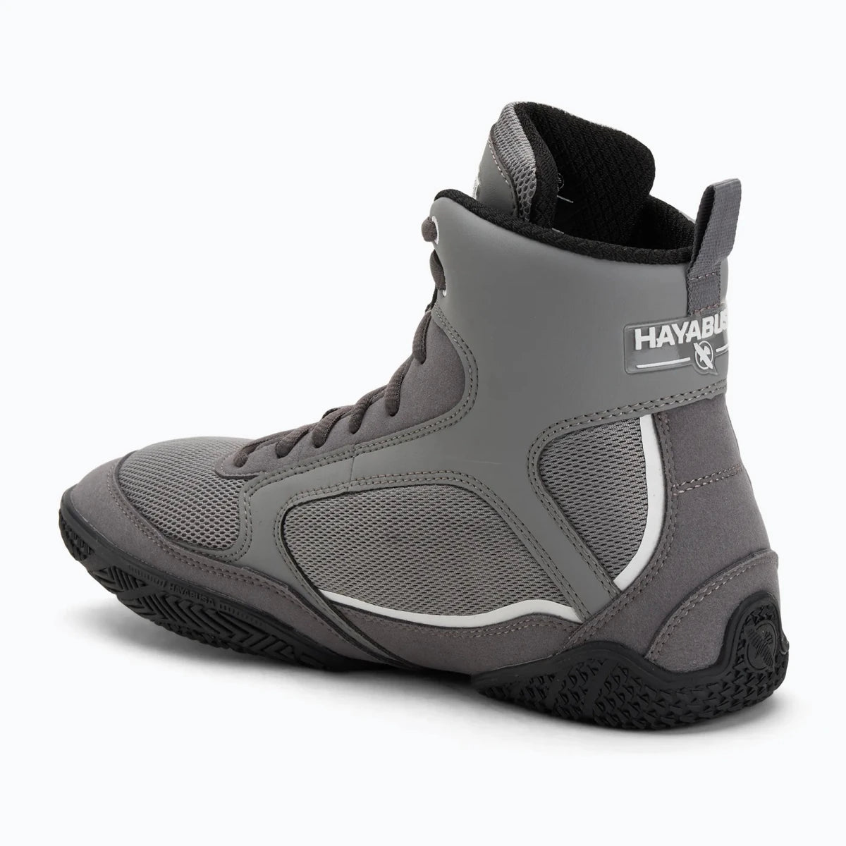Panel jaring berpori pada sepatu tinju Hayabusa Pro profil abu-abu.