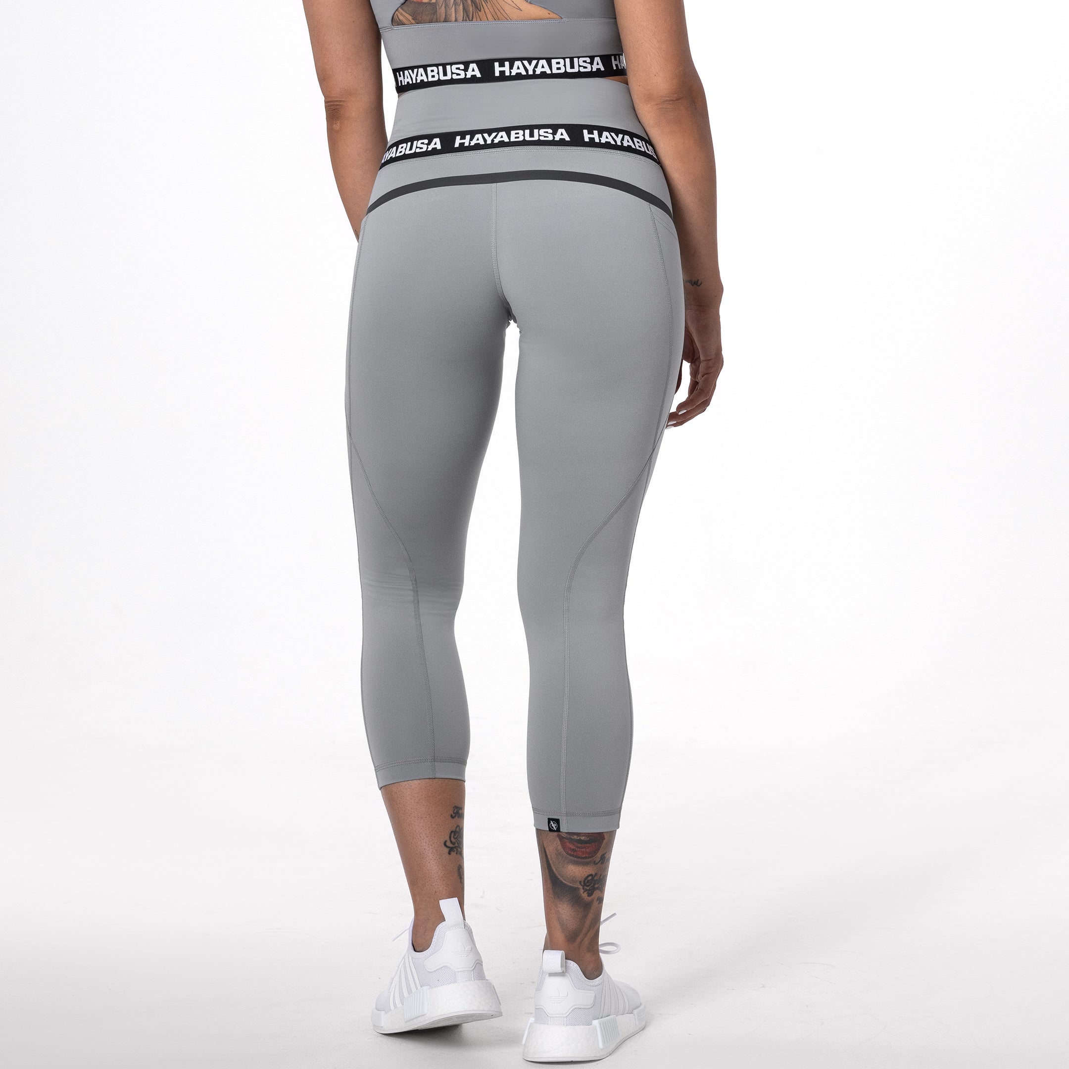 Vista posteriore dei leggings 3/4 Hayabusa grigi, dettaglio della cucitura a vita alta
