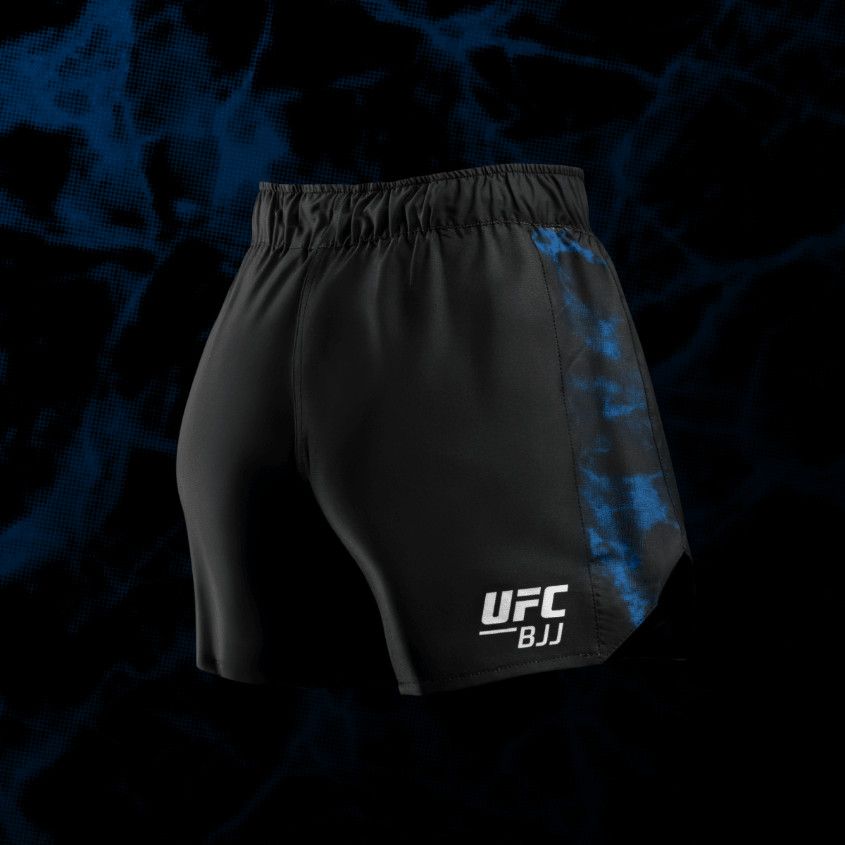 女子 UFC BJJ 短裤黑色/蓝色的后视图，针对 No-Gi 和 Jiu-Jitsu 进行了优化剪裁