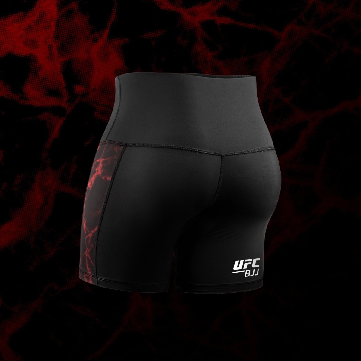 Rückansicht der schwarz-roten Vale Tudo UFC Damenshorts, Kompressionsschnitt