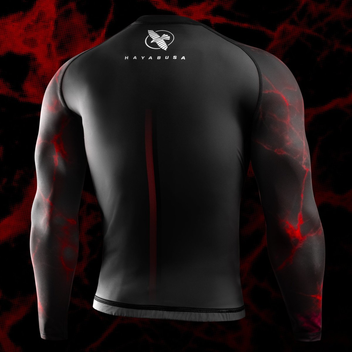 Rückansicht des schwarz-roten UFC BJJ Rashguards mit Hervorhebung der verstärkten Flachnähte