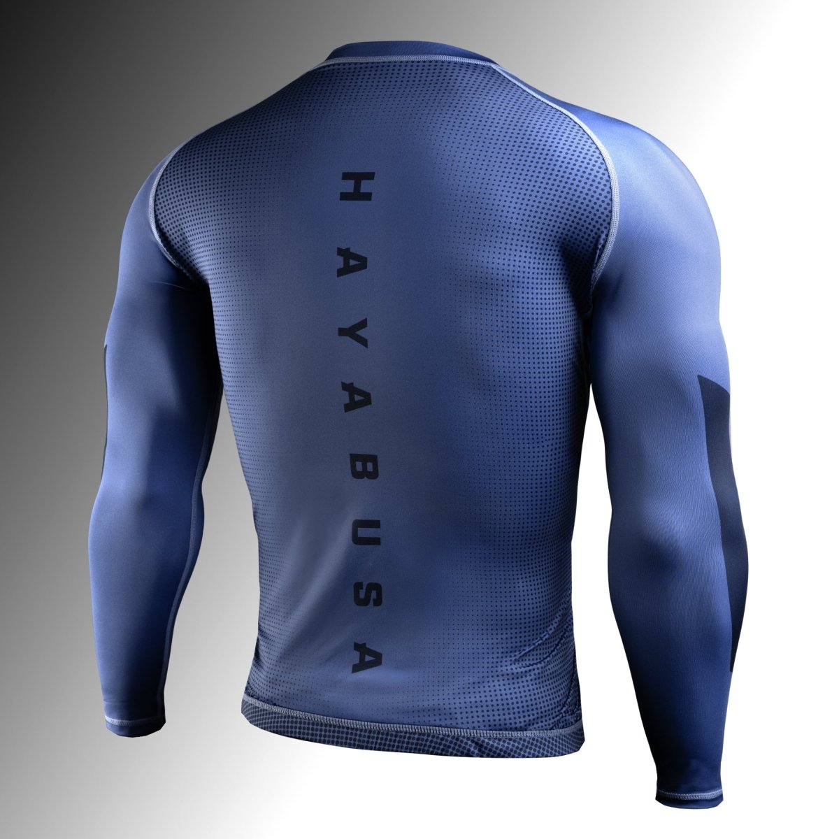 Rückansicht des blauen Rashguards von Hayabusa, ergonomisches Design für absolute Mobilität