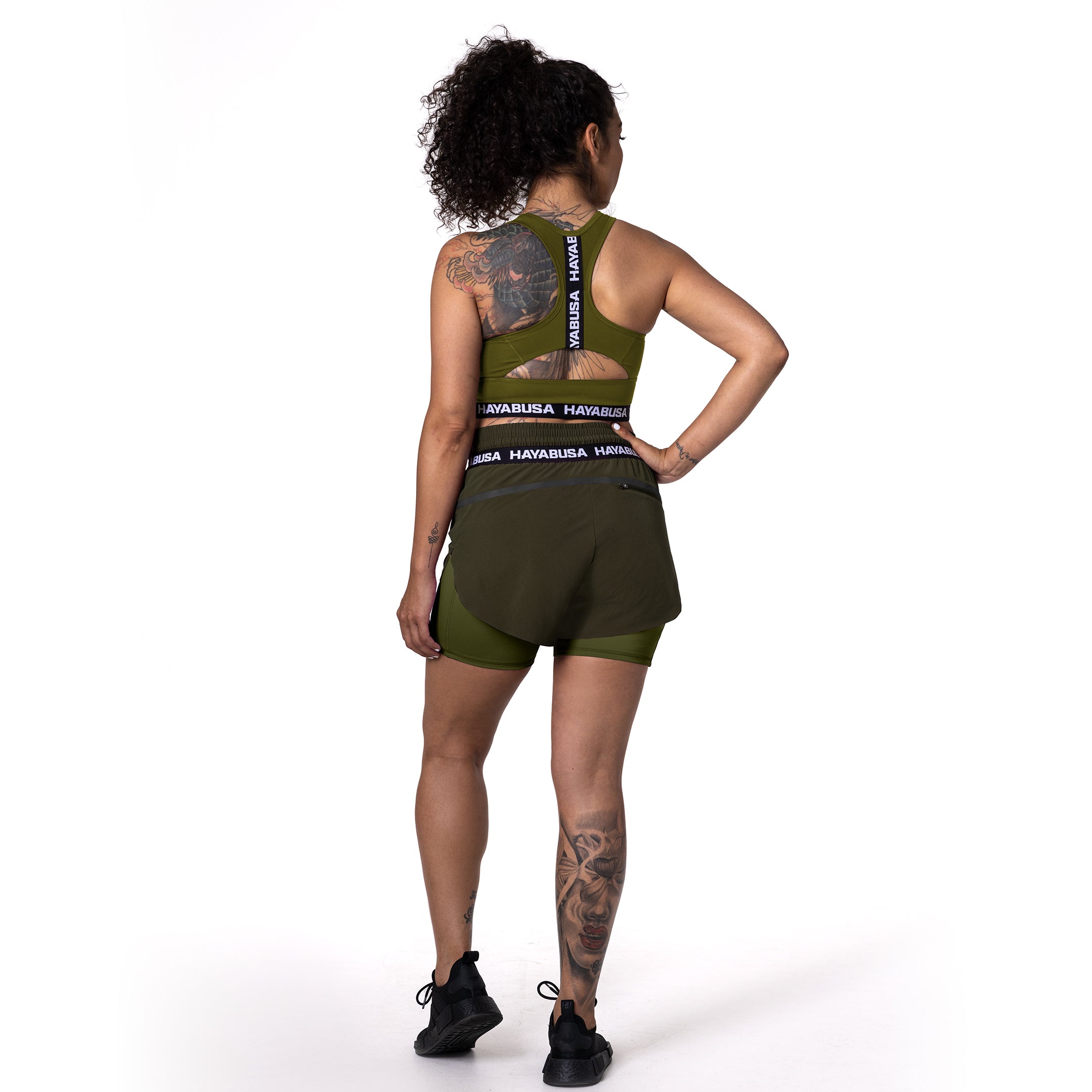 Retro del reggiseno sportivo verde oliva Hayabusa, design crossback per massimo supporto
