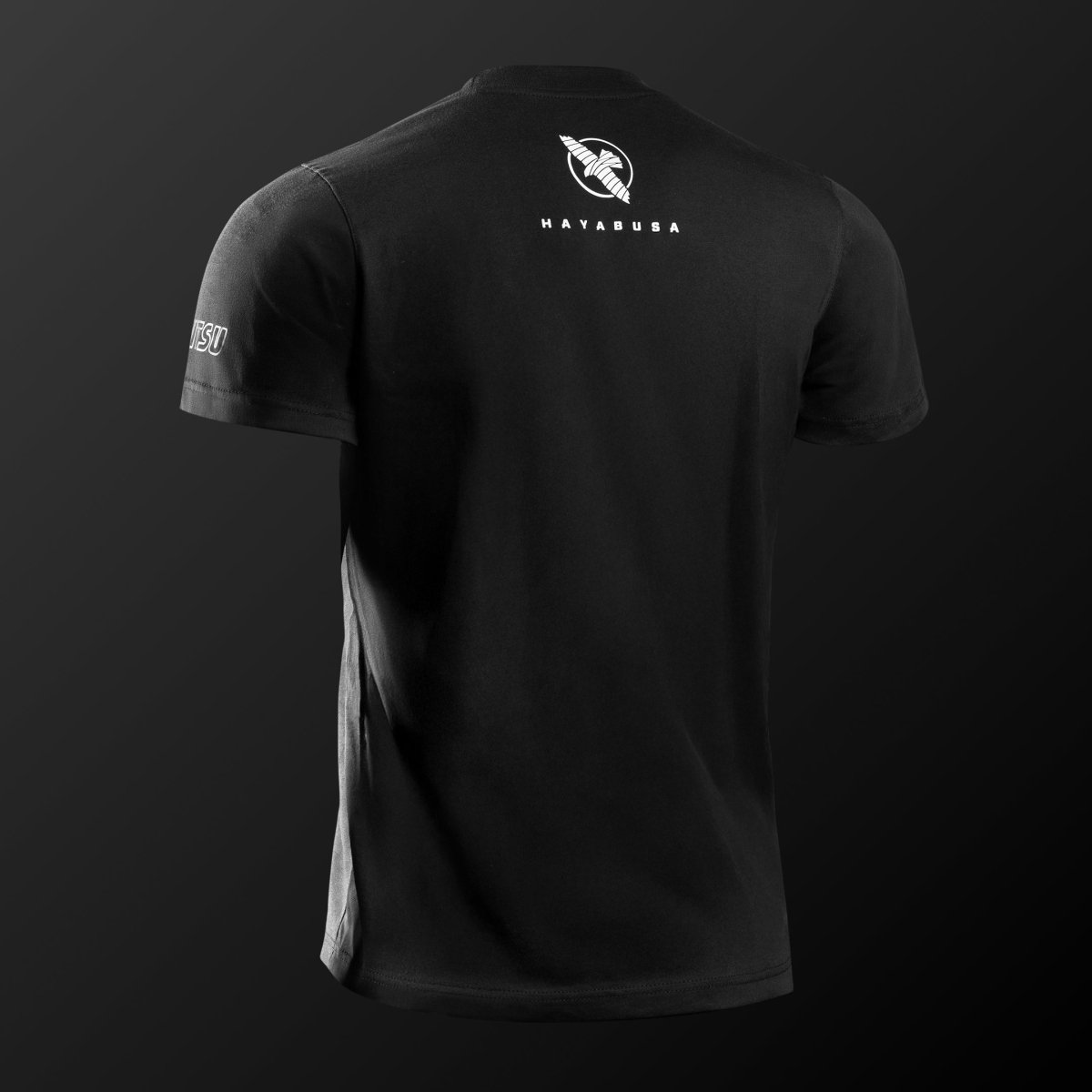 Tampak belakang kaos Hayabusa UFC BJJ berwarna hitam, desain minimalis dan potongan atletik untuk latihan